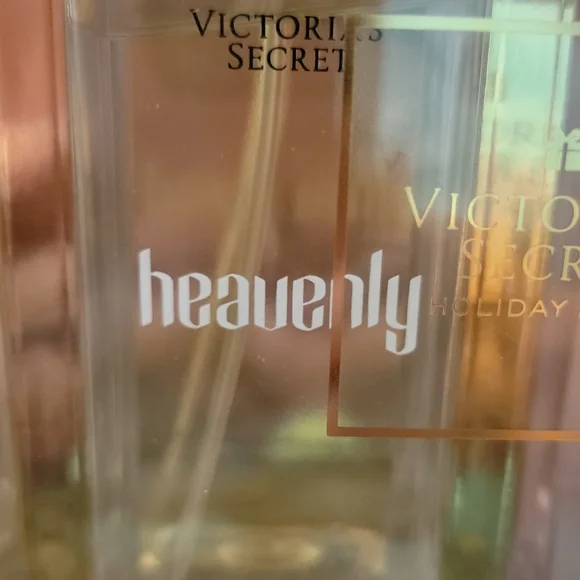 Victoria's Secret 2020 Holiday Set - Picture 5 of 8